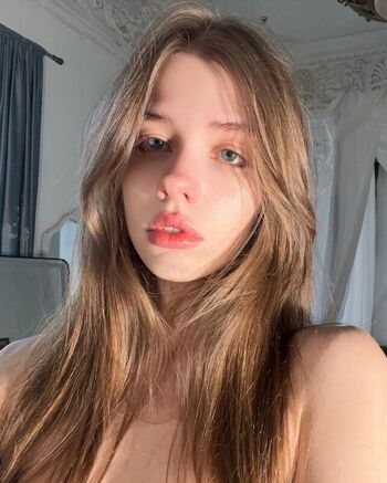 Full leaked Candy/ private onlyfans photo