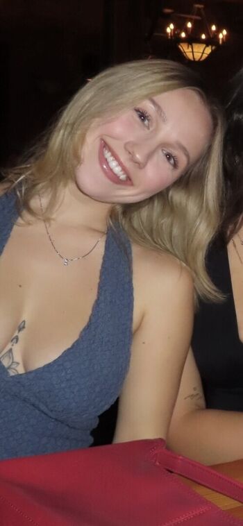 Tessa Conway / tessalconway tessa.conway