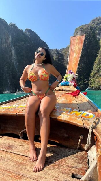 Full leaked Thai girls page private onlyfans photo