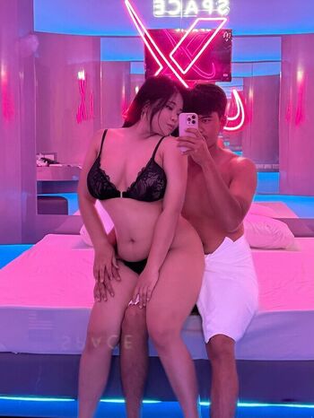 Full leaked Thai girls private onlyfans photo