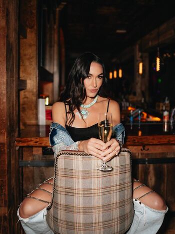 Full leaked The bella twins page private onlyfans photo
