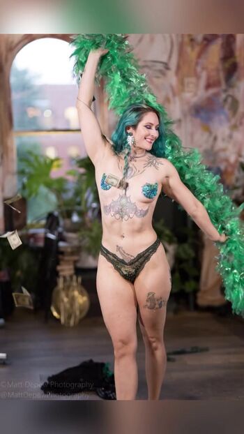 Full leaked The emerald oasis private onlyfans photo