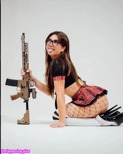 The Victoria's Secret Shine/Sparkle Strap Bra, Thong, and Lingerie Thread!