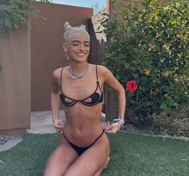 Full leaked Theangeleverly private onlyfans photo