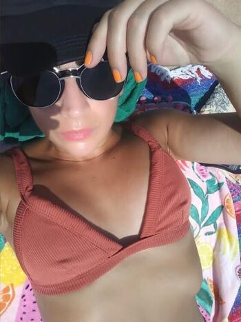 Full leaked Theanniepotts private onlyfans photo
