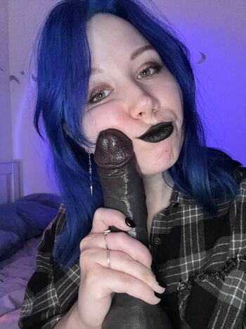 Full leaked Thebluemoonie private onlyfans photo