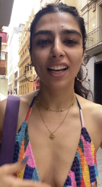 Full leaked Thefarahdarwish private onlyfans photo