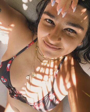 Full leaked Thefarahdarwish private onlyfans photo
