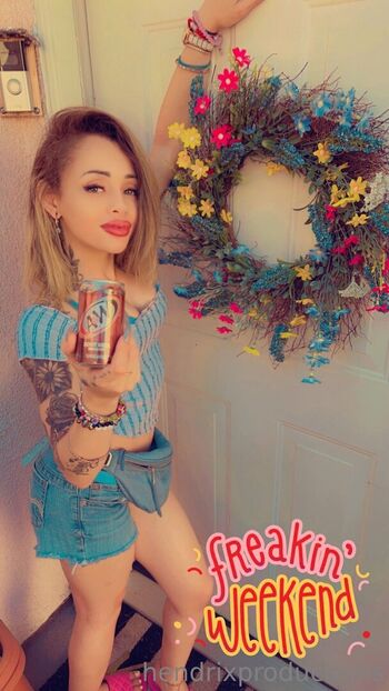 Full leaked Thehollyhendrix private onlyfans photo