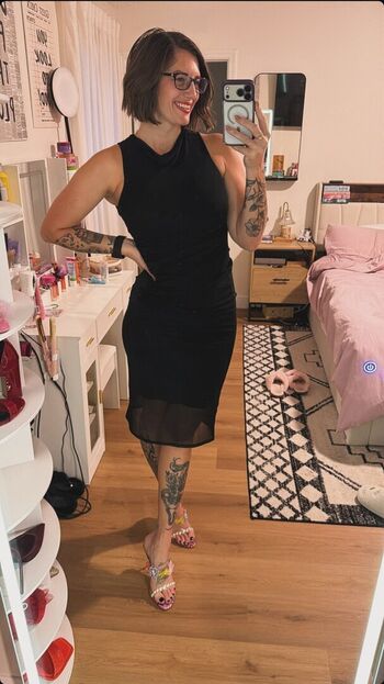 Full leaked Themotivatedgunnyvans private onlyfans photo