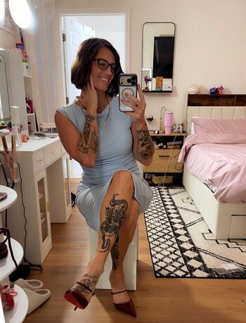 Full leaked Themotivatedgunnyvans private onlyfans photo