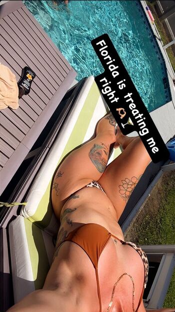 Full leaked Themotivatedgunnyvans private onlyfans photo