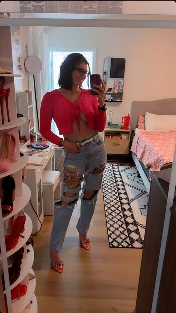 Full leaked Themotivatedgunnyvans private onlyfans photo