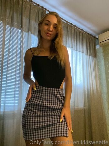 Full leaked Thenikkisweetie private onlyfans photo