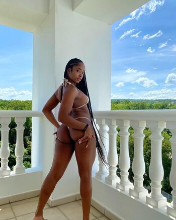 Full leaked Theniknikcourtney private onlyfans photo