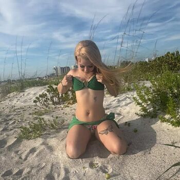 Full leaked Theonlybee private onlyfans photo