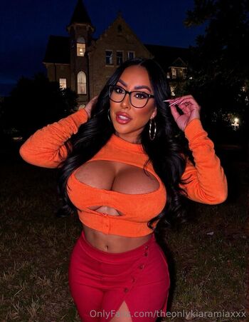 Full leaked Theonlykiaramiaxxx private onlyfans photo