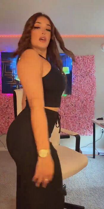 Full leaked Theonlysavyy private onlyfans photo