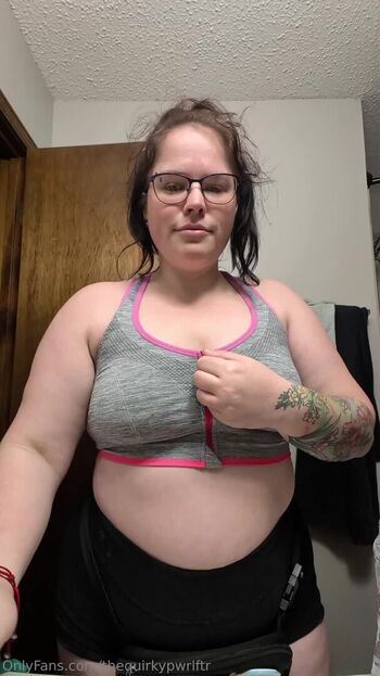 Full leaked Thequirkypwrlftr private onlyfans photo