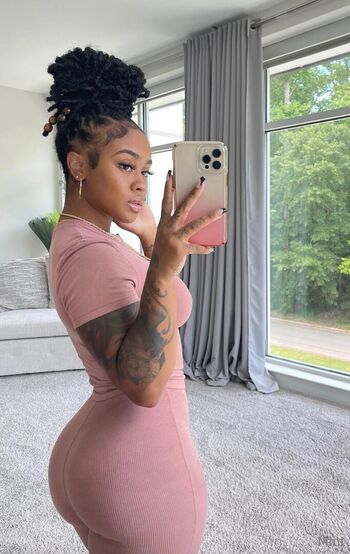 Full leaked Therealbombshell mint private onlyfans photo