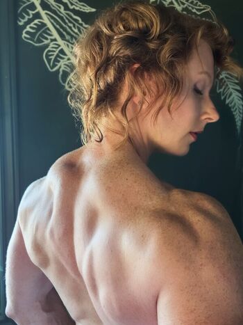 Full leaked Theredmissfit private onlyfans photo