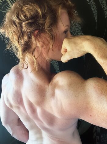 theredmissfit