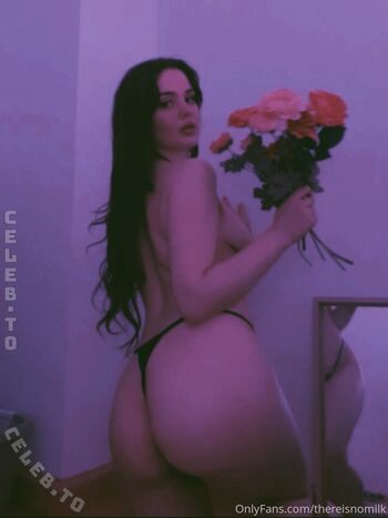 Full leaked Thereisnomilk page private onlyfans photo