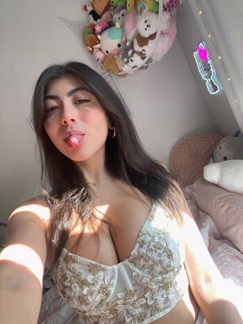 Full leaked Thewildlatina private onlyfans photo