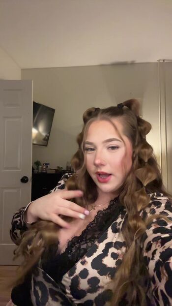 Full leaked Theycallmelilvan private onlyfans photo