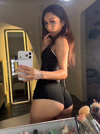 Full leaked Theyenvyyalexis private onlyfans photo