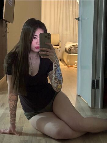 Full leaked Theyloveaiza private onlyfans photo