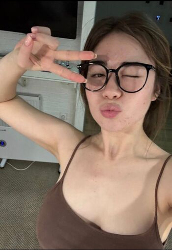 Full leaked Theyloveaiza private onlyfans photo