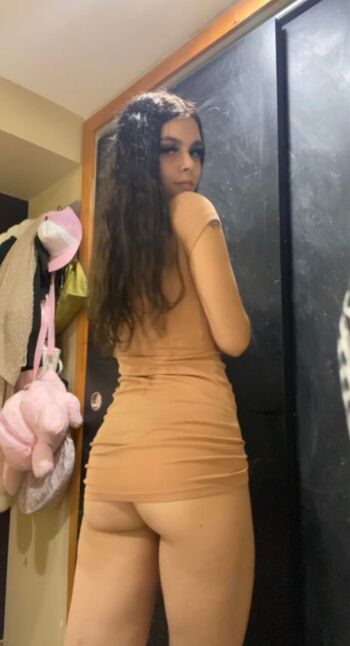 Full leaked Theyloverainaa private onlyfans photo