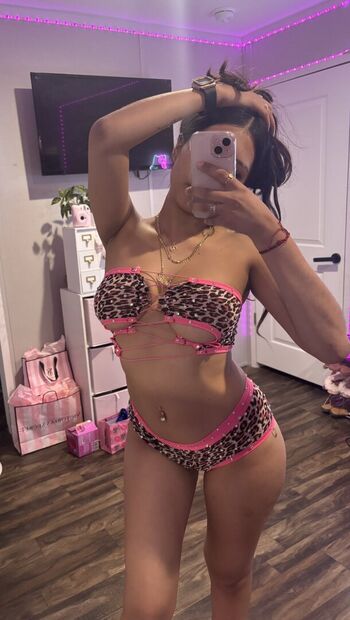 Full leaked Theyluvstonie private onlyfans photo