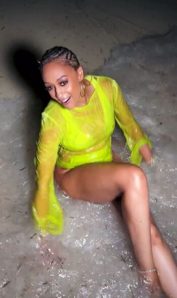 Tia Mowry