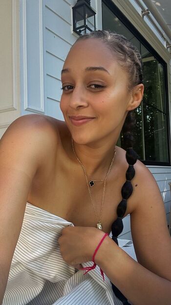 Tia Mowry