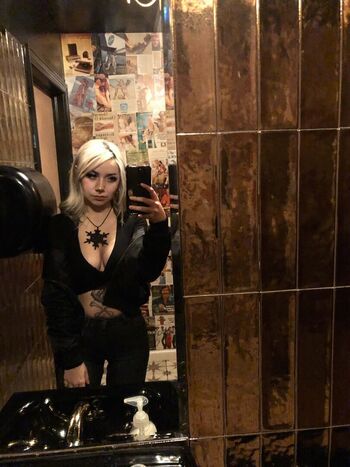 Full leaked Tiiinkkk private onlyfans photo