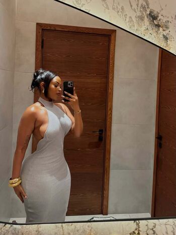 Full leaked Tinah bae private onlyfans photo
