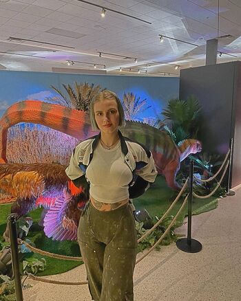 Full leaked Tinarayxxx private onlyfans photo