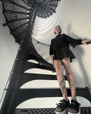 Full leaked Tinarayxxx private onlyfans photo