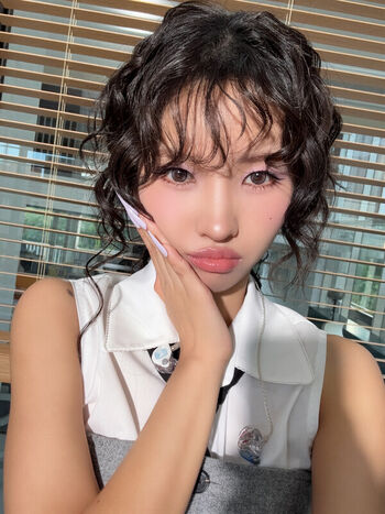 Full leaked Tiny pretty j page private onlyfans photo