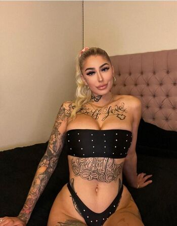 Full leaked Tiny smallz private onlyfans photo