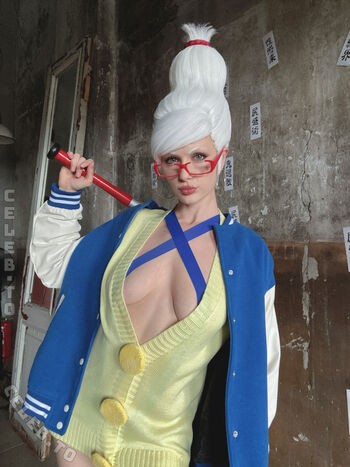 Full leaked Tniwecosplay private onlyfans photo