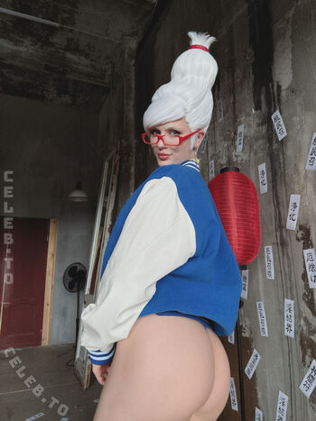 Full leaked Tniwecosplay private onlyfans photo