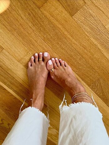 Full leaked Toeswantattention private onlyfans photo