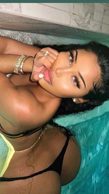 Full leaked Tootatis private onlyfans photo