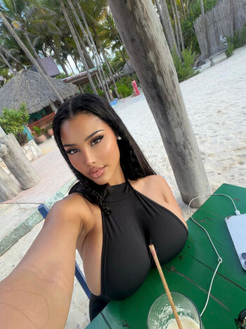 Full leaked Tootatis private onlyfans photo