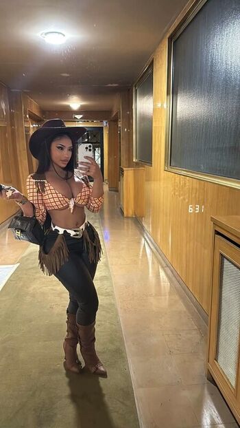 Full leaked Tootatis private onlyfans photo