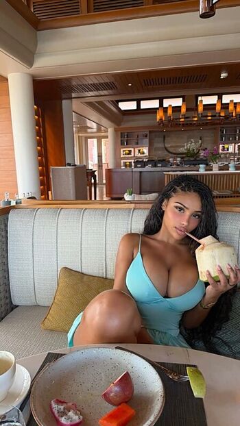 Full leaked Tootatis private onlyfans photo