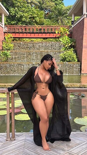 Full leaked Tootatis private onlyfans photo